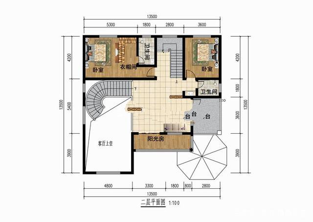 今天這位在老家農(nóng)村建了一棟三層別墅，二樓陽光房，三層大露臺(tái)，超豪華