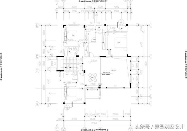 　三層別墅的設(shè)計圖